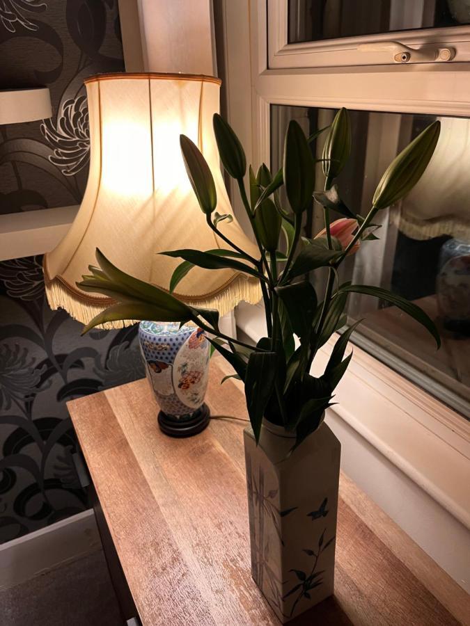 Luxury Cosy Retreat Apt Лондон Екстер'єр фото